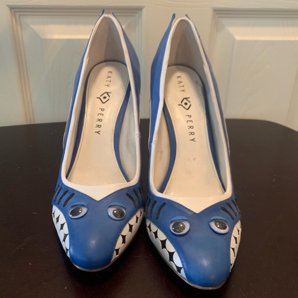 Shark heels